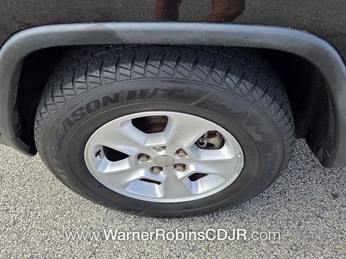 Used 2015 Jeep Grand Cherokee Laredo image 17