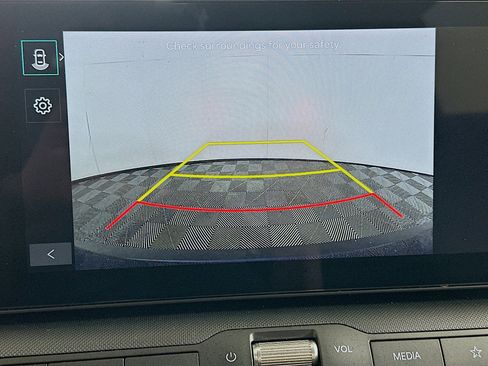 Used 2025 Kia K4 LXS image 23