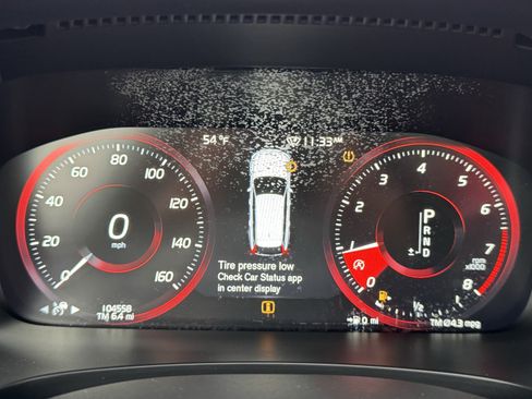 Used 2018 Volvo V90 T6 Cross Country w/ Convenience Package image 21