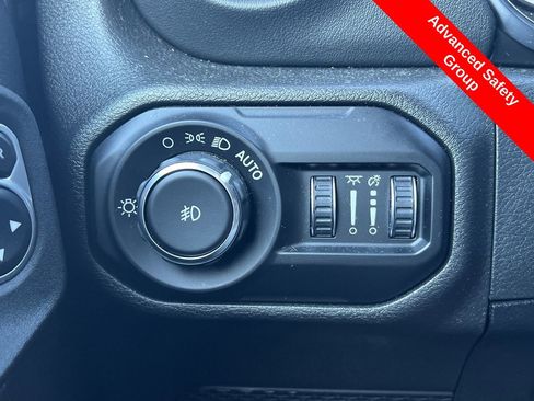 Used 2021 Jeep Wrangler Unlimited Sahara image 17