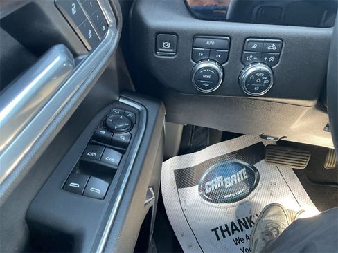 Used 2025 GMC Sierra 1500 SLT image 13