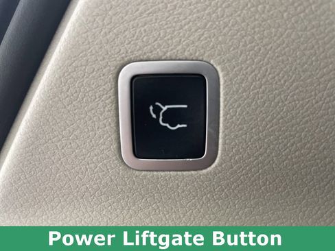 Used 2019 Chrysler Pacifica Touring-L Plus w/ Tire & Wheel Group image 57