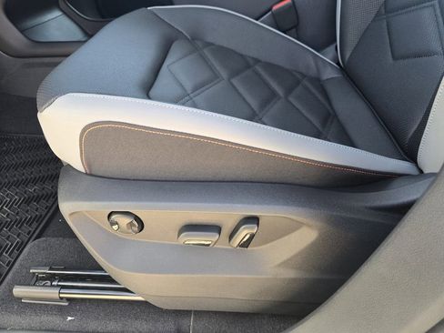 New 2026 Volkswagen Atlas Peak Edition AWD/4WD image 18