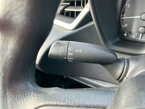 Used 2025 Toyota Corolla LE FWD image 10