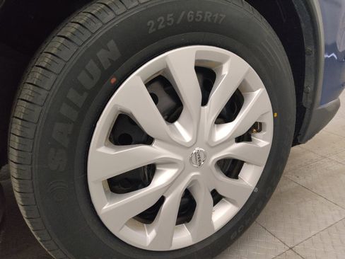 Used 2020 Nissan Rogue S FWD image 31
