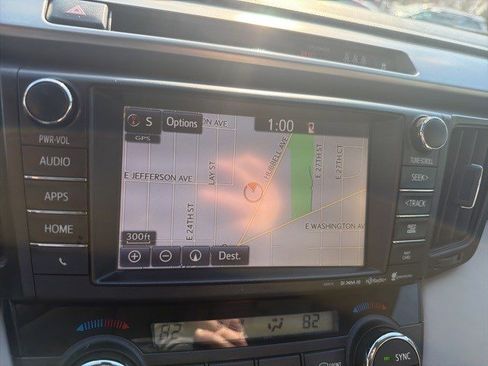 Used 2018 Toyota RAV4 Limited image 24