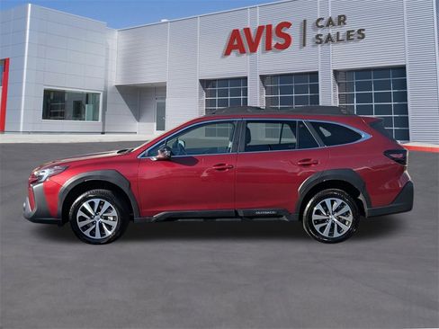 Used 2025 Subaru Outback Premium image 10