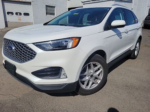 Used 2023 Ford Edge SEL w/ Convenience Package image 2