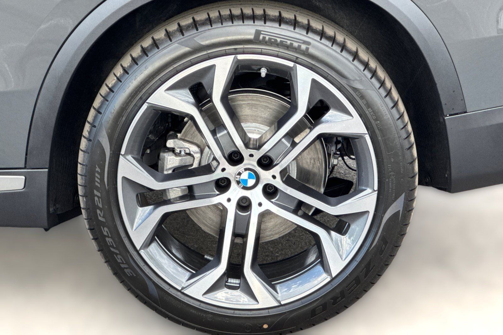 Used 2026 BMW X5 xDrive40i AWD/4WD image 13
