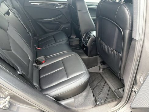 Used 2018 Porsche Macan S AWD/4WD image 17