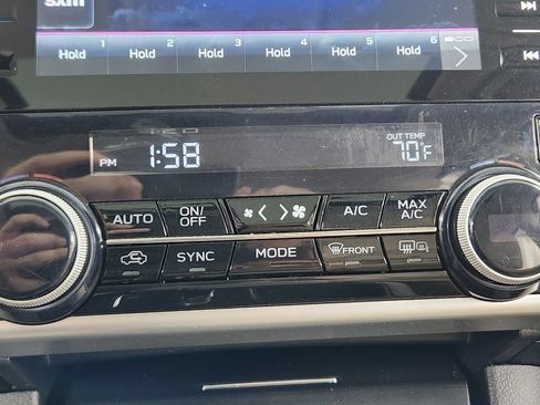 Used 2019 Subaru Outback 2.5i Limited AWD/4WD image 28