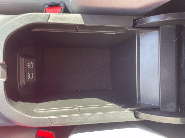 Used 2025 Toyota RAV4 XLE AWD/4WD image 19