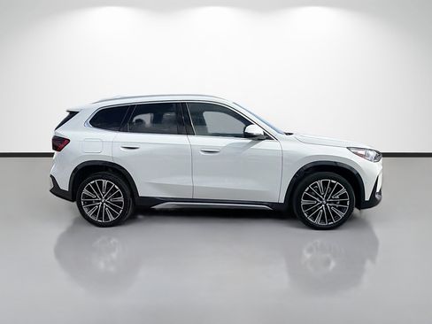 New 2026 BMW X1 xDrive28i w/ Technology Package AWD/4WD image 2