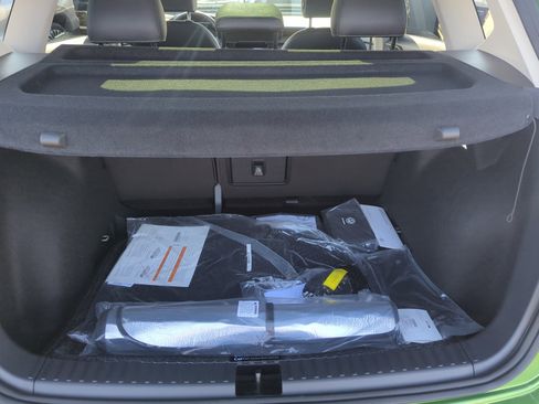 New 2026 Volkswagen Taos SE image 32