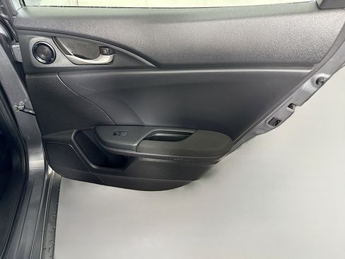 Used 2018 Honda Civic EX image 28