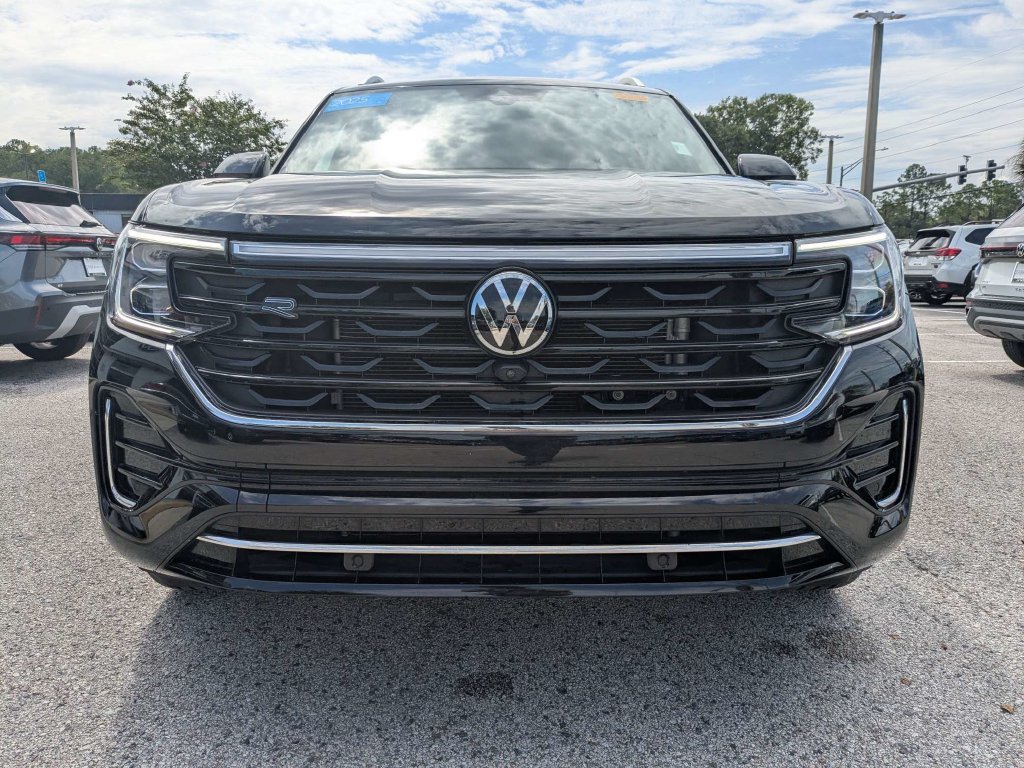 Certified 2025 Volkswagen Atlas SEL Premium R-Line AWD/4WD image 9