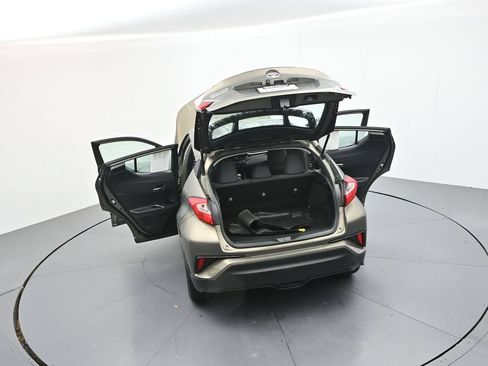 Used 2021 Toyota C-HR LE FWD image 45