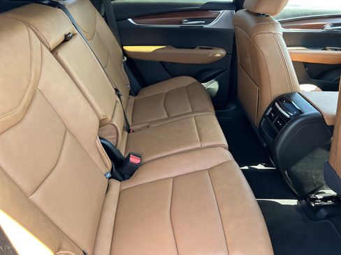 Used 2024 Cadillac XT5 Premium Luxury w/ Technology Package image 16