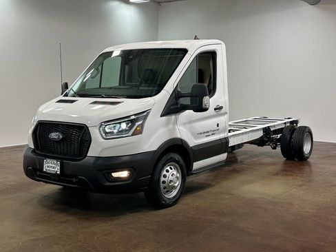 Used 2023 Ford Transit 350 DRW AWD image 34