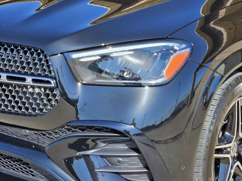 Certified 2025 Mercedes-Benz GLE 450 4MATIC image 9