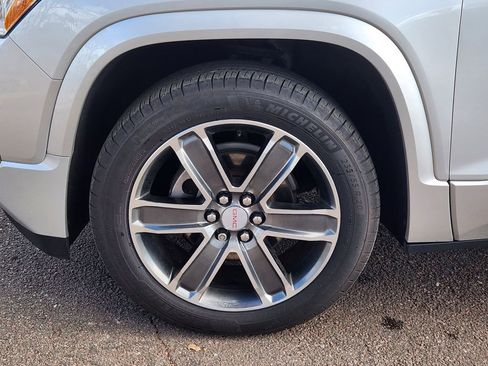 Used 2019 GMC Acadia Denali w/ Technology Package image 28