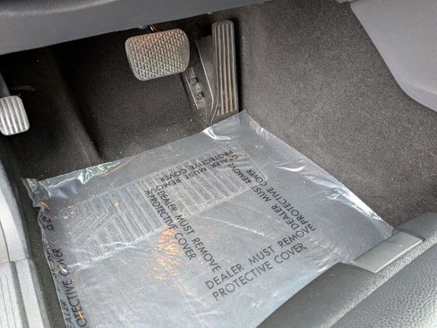 Used 2013 Mercedes-Benz E 350 4MATIC Sedan image 18