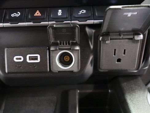 Used 2020 Chevrolet Silverado 2500 High Country w/ Technology Package AWD/4WD image 77