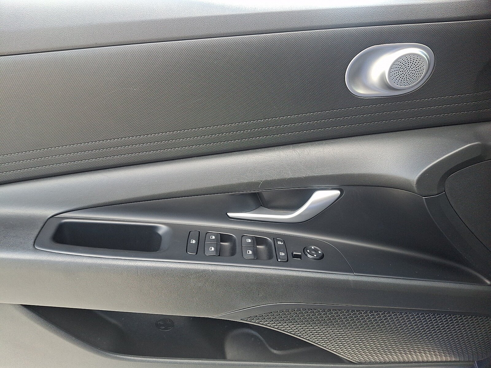 Certified 2023 Hyundai Elantra SEL FWD image 13