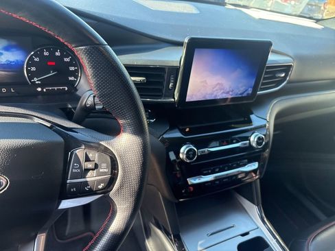 Used 2022 Ford Explorer ST-Line image 24