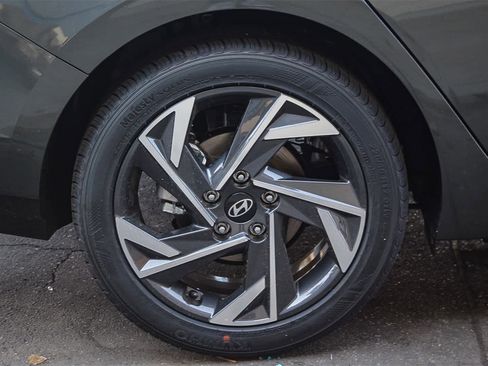 New 2025 Hyundai Elantra Sport image 8