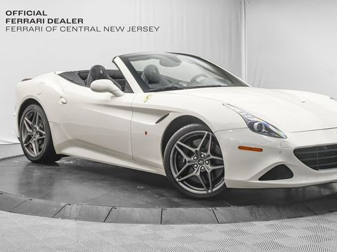 Used 2016 Ferrari California T image 1