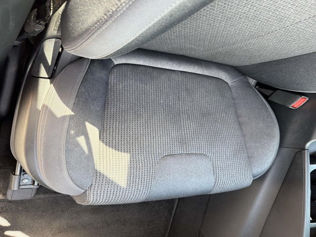 Used 2020 Hyundai Santa Fe SE w/ Cargo Package FWD image 15