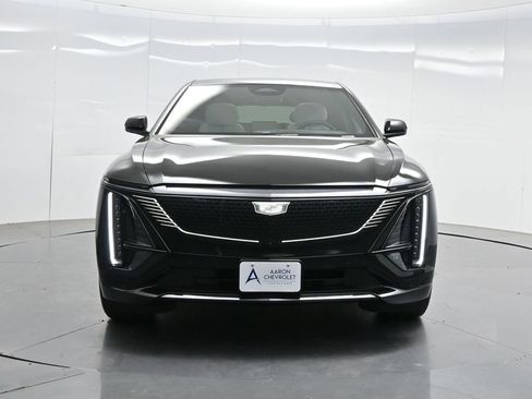 Used 2025 Cadillac Lyriq Sport AWD/4WD image 32