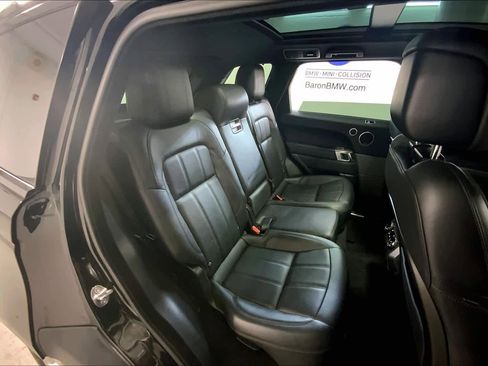 Used 2018 Land Rover Range Rover Sport HSE image 19
