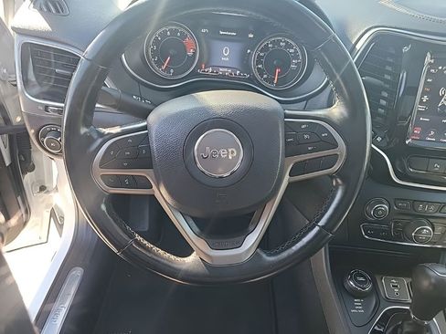 Used 2020 Jeep Cherokee Limited image 21