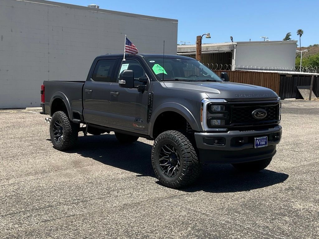 New 2026 Ford F250 XLT w/ XLT Premium Package AWD/4WD image 9