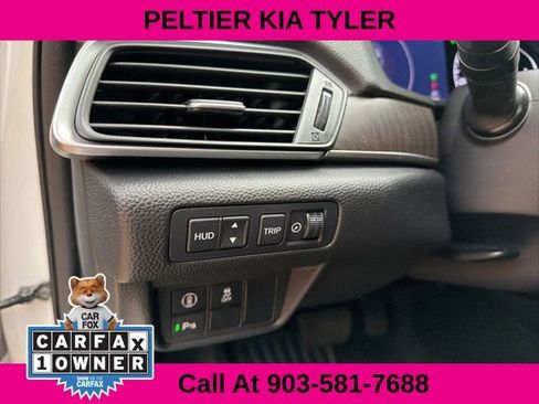 Used 2018 Honda Accord Touring image 17