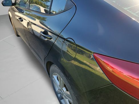 Used 2017 Hyundai Elantra SE FWD image 26