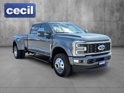 New 2026 Ford F450 Platinum w/ Platinum Plus Package