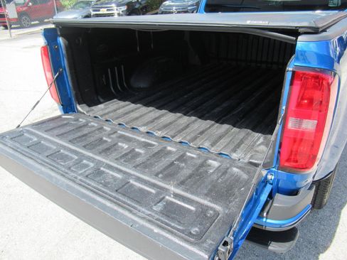 Used 2022 Chevrolet Colorado LT RWD image 11