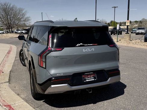 Used 2024 Kia EV9 Land AWD/4WD image 6