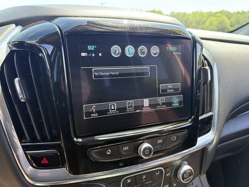 Used 2018 Chevrolet Traverse LT AWD/4WD image 38