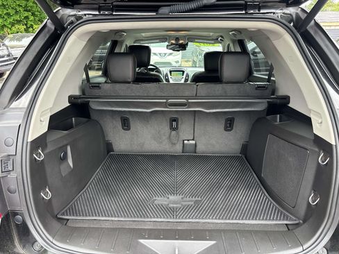 Used 2017 Chevrolet Equinox Premier w/ Enhanced Convenience Package AWD/4WD image 12