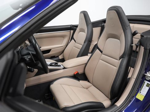 Certified 2025 Porsche 911 Carrera RWD image 55