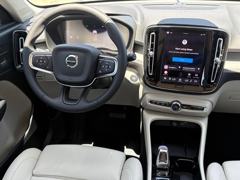 New 2026 Volvo XC40 B4 Plus w/ Protection Package Premier image 10