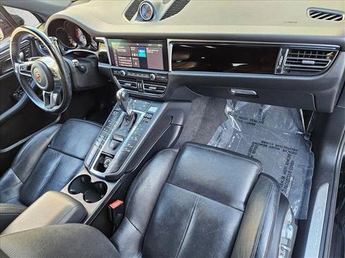 Used 2019 Porsche Macan S image 21