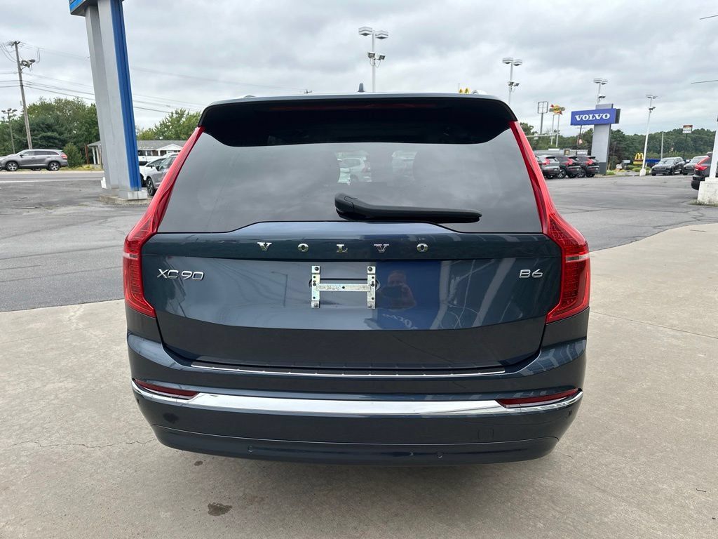Certified 2024 Volvo XC90 B6 Ultimate w/ Protection Package Premier AWD/4WD image 6