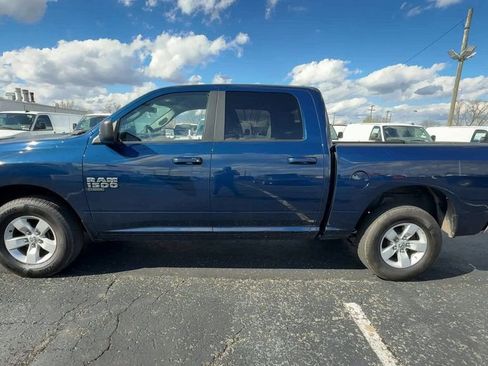 Used 2021 RAM 1500 Classic SLT AWD/4WD image 5