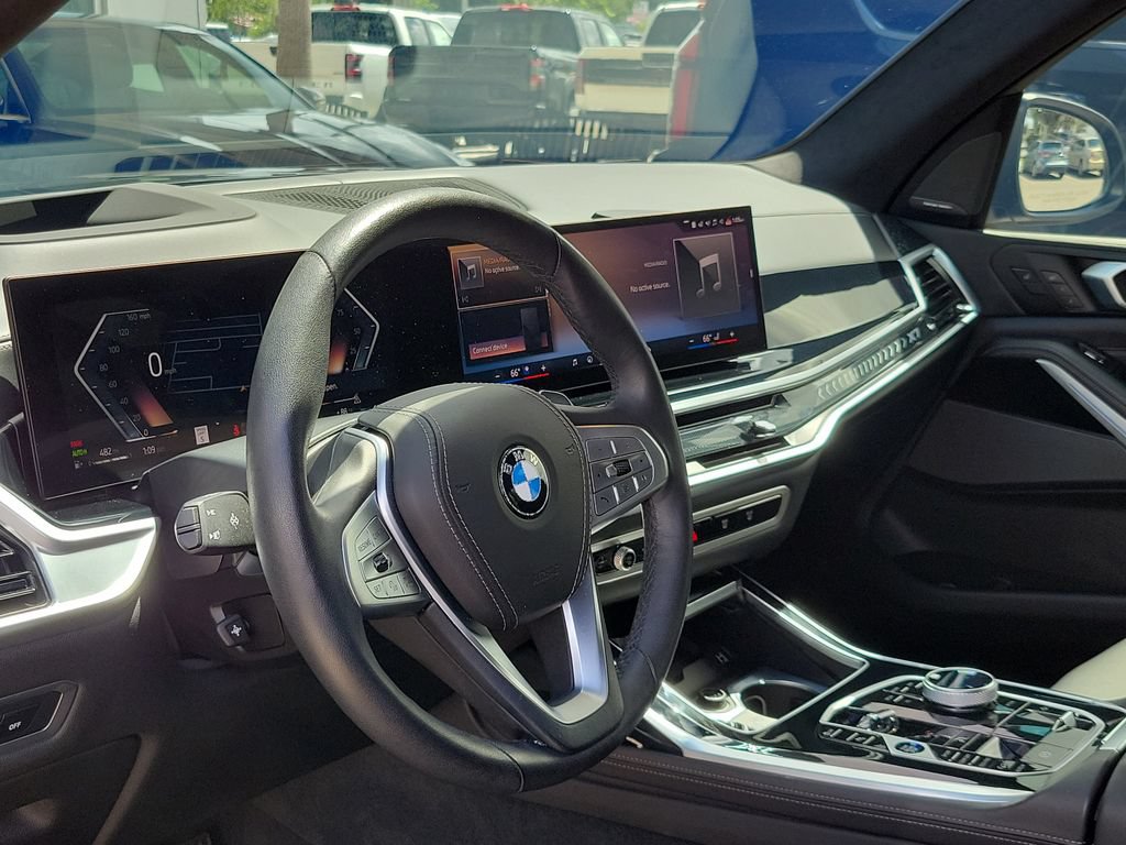 Used 2024 BMW X7 xDrive40i w/ Executive Package AWD/4WD image 18