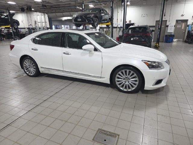 Used 2013 Lexus LS 460 L w/ Preferred Accessory Package AWD/4WD image 22